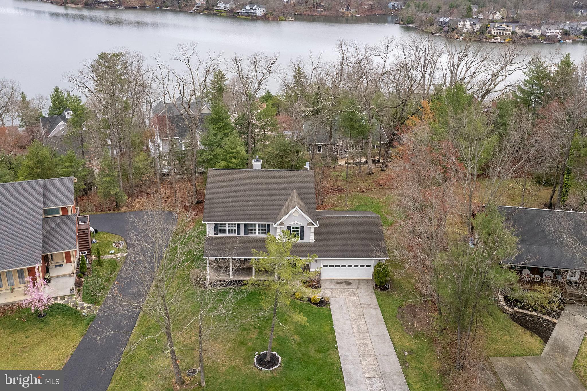 LAKE HOLIDAY ESTATES - Residential