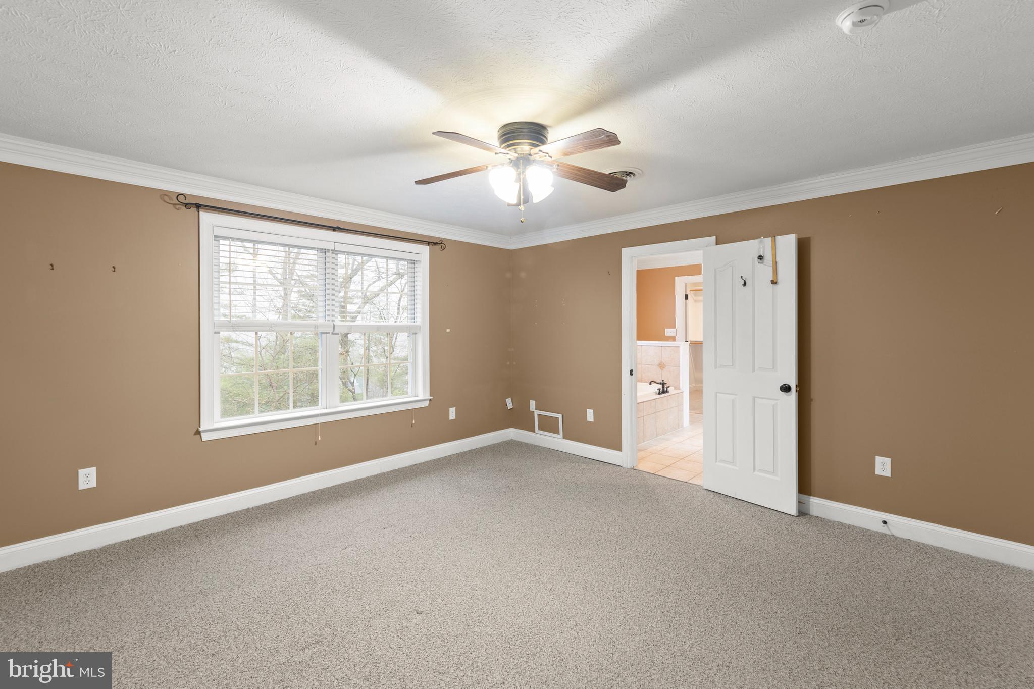 LAKE HOLIDAY ESTATES - Residential