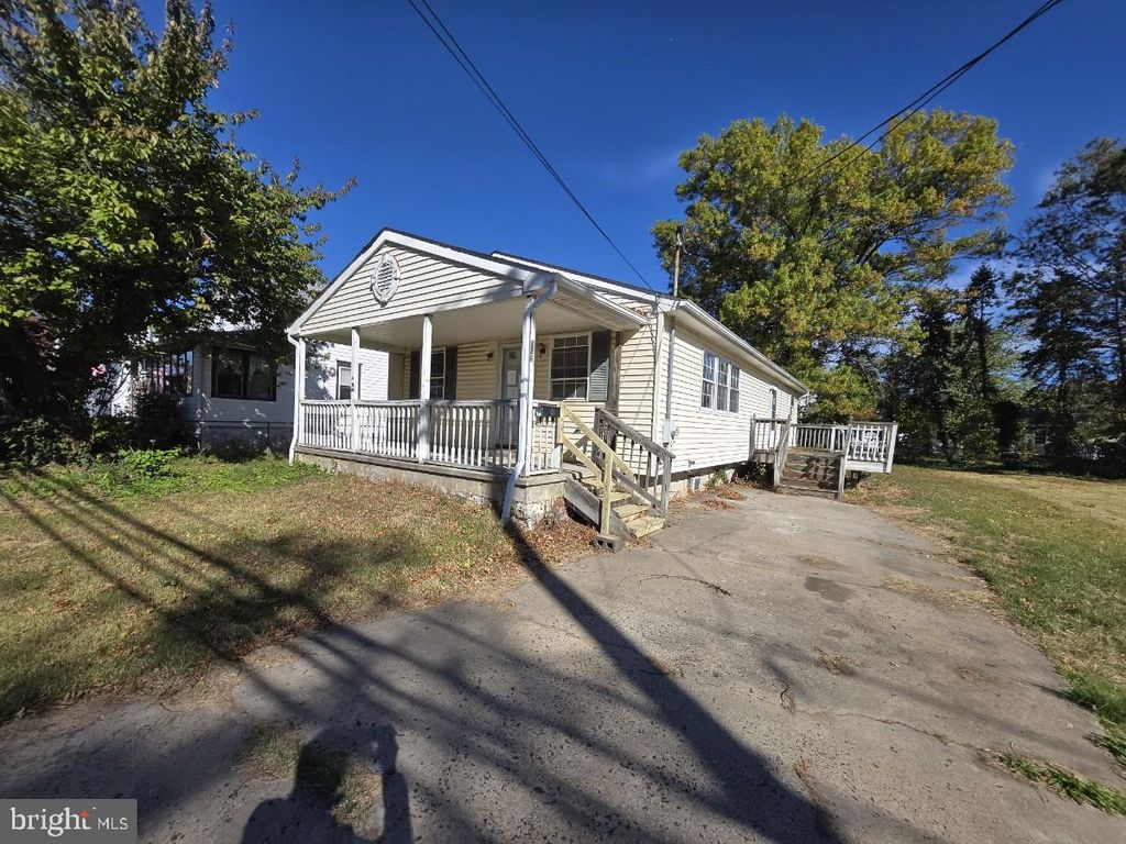 Photo of 316 Newport Road, BRISTOL, PA 19007 (MLS # PABU2110132)