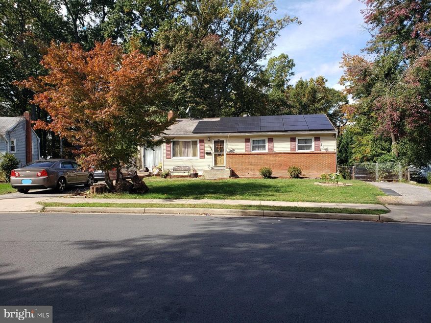 This beautiful house is in a great location close to Route 1 and 95. This Single Family Home offers  2 levels with a total 2,469 Sq. Ft. that sits on a 0.30 Acre Lot and features 3 bedrooms and 1.5 bathrooms.  Recently upgraded kitchen with Stainless Steel Appliances (2019), Granite Countertop, Refinished Hardwood Floors(2020), and upgraded Bathrooms and a Water softener system for the entire house. Property comes with a new Shed in the back yard, Fresh paint throughout the entire house, and a new  Solar system with a Roof condition approval for 25 years by PWC (Prince William County). House has two side car driveway one on each side. Nearby access to VRE, Stonebridge at Potomac  Town Center, other Shopping Centers, Restaurants, and More... Come and see it, don't miss this great opportunity!! Please follow all CDC guidelines; wear mask and use hand sanitizer as well as shoe covers. Thank you!!