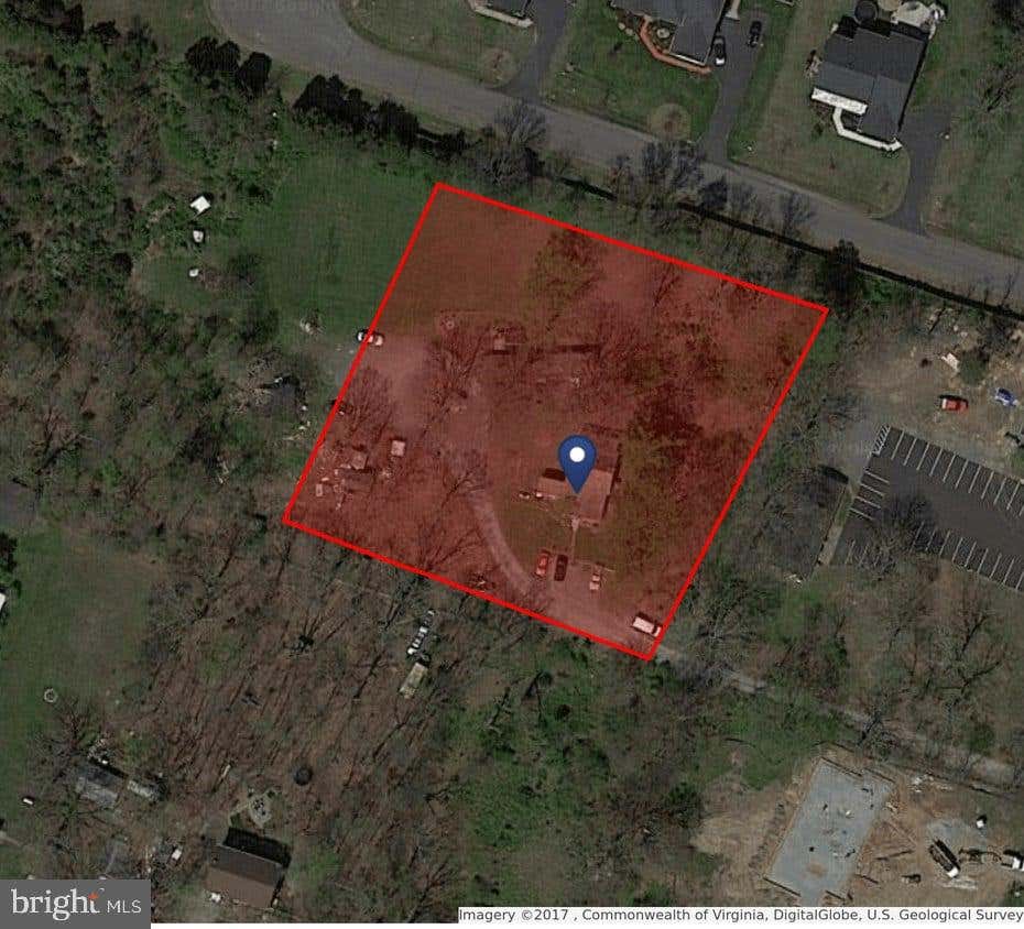 Photo of 25219 Elk Lick Road, CHANTILLY, VA 20152 (MLS # VALO2134196)