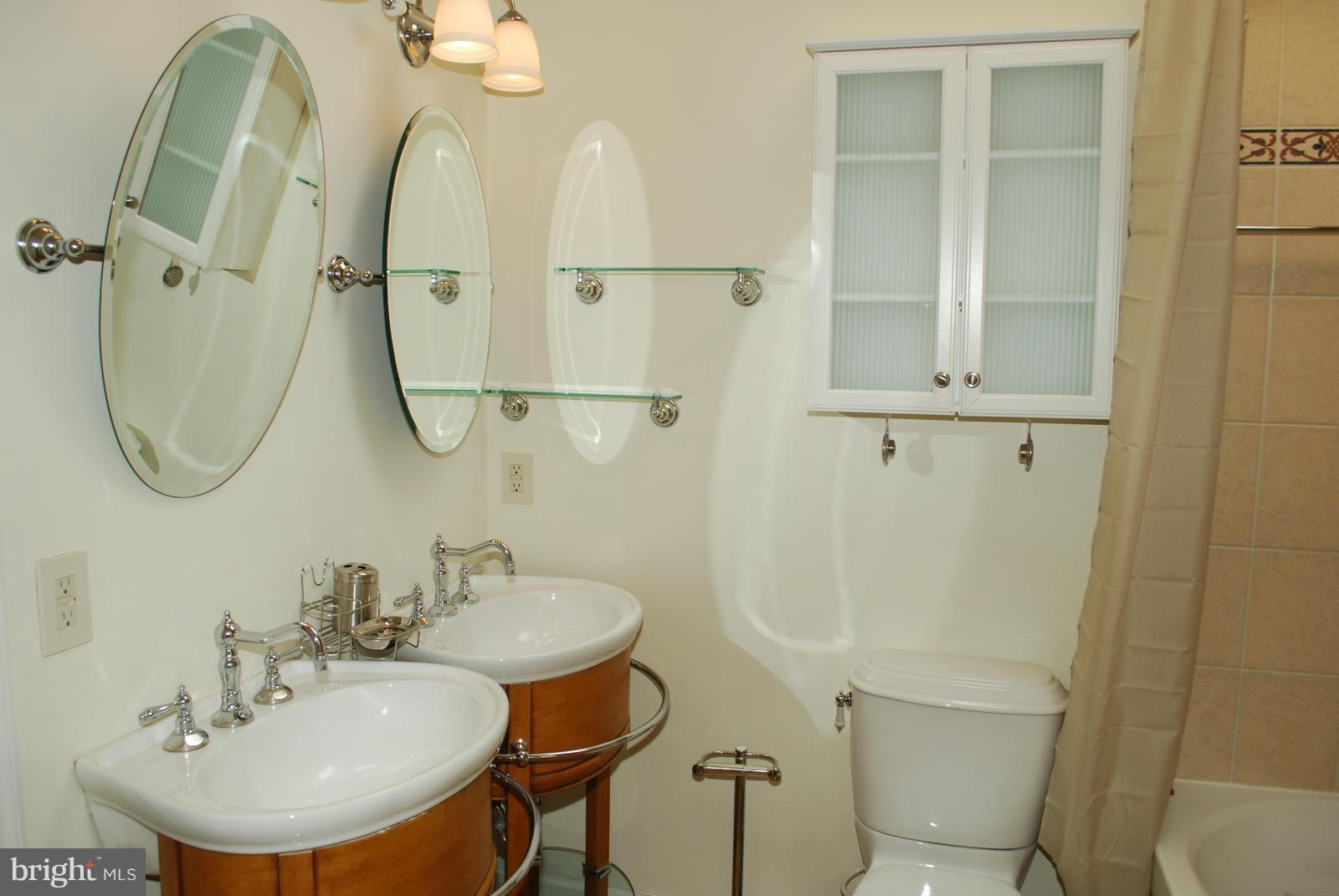 CHANTILLY HIGHLANDS - Residential Lease