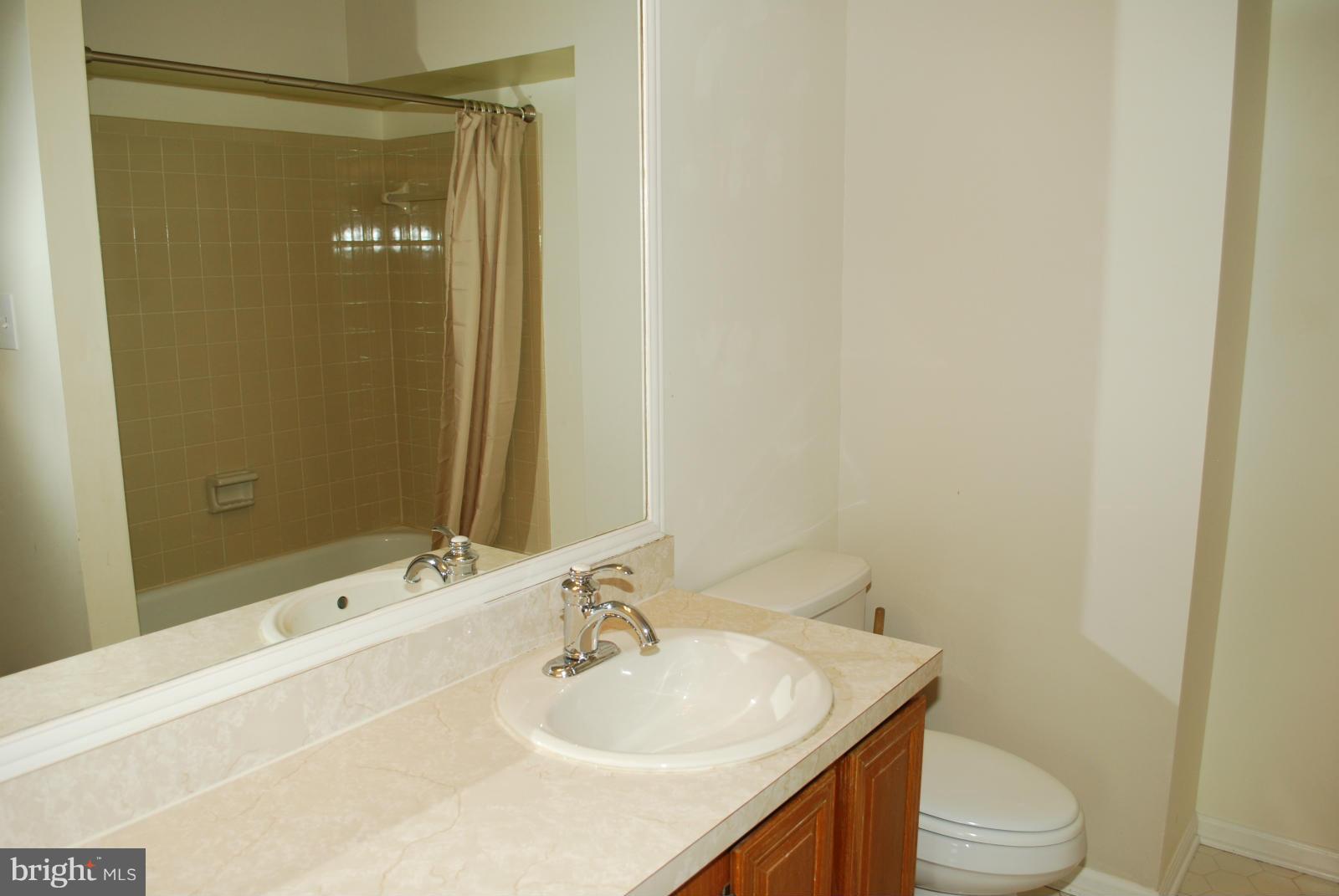 CHANTILLY HIGHLANDS - Residential Lease