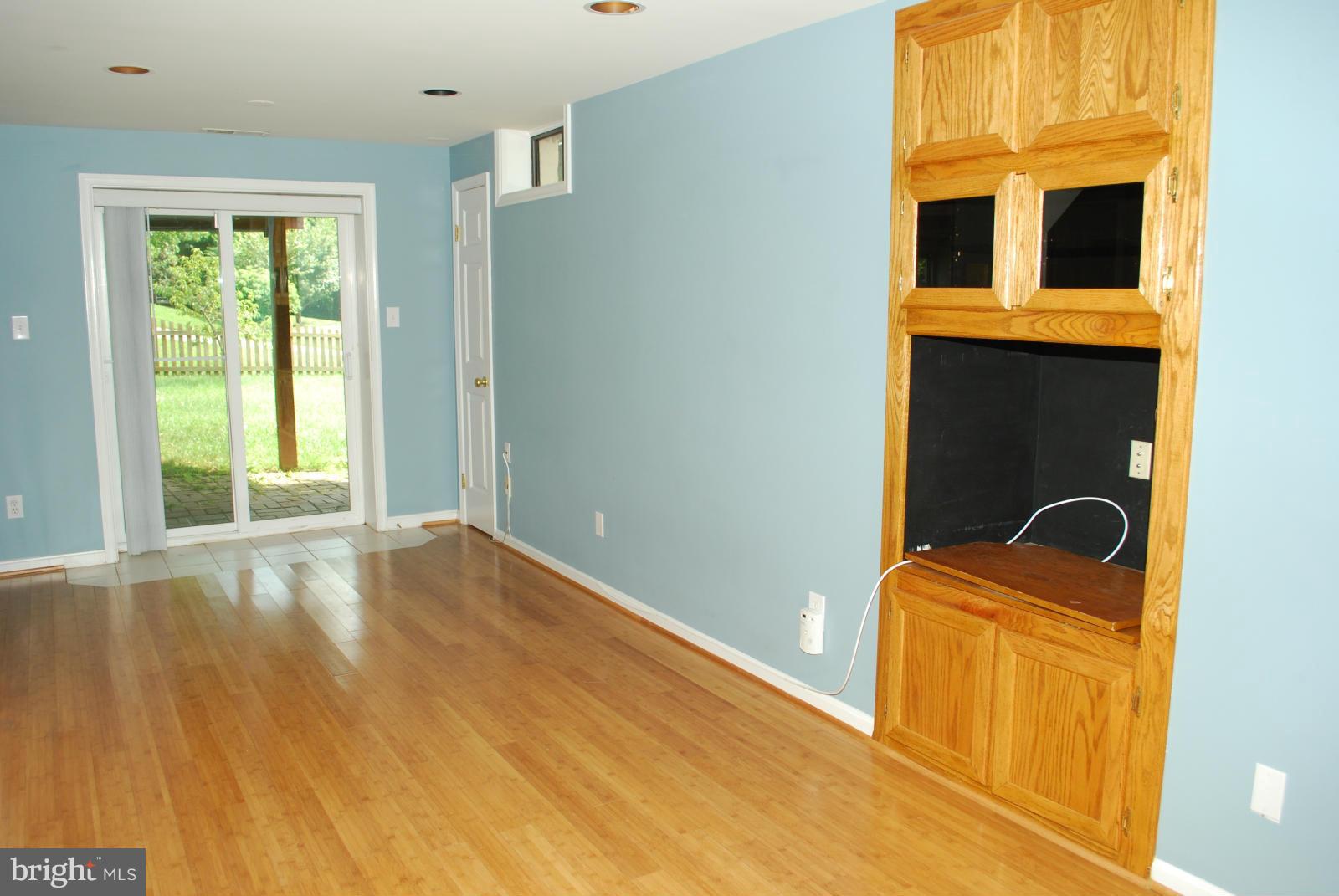 CHANTILLY HIGHLANDS - Residential Lease