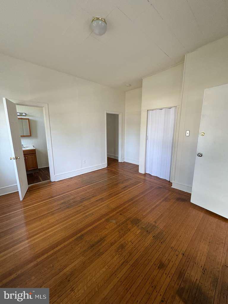 402 CINNAMINSON AVENUE 2