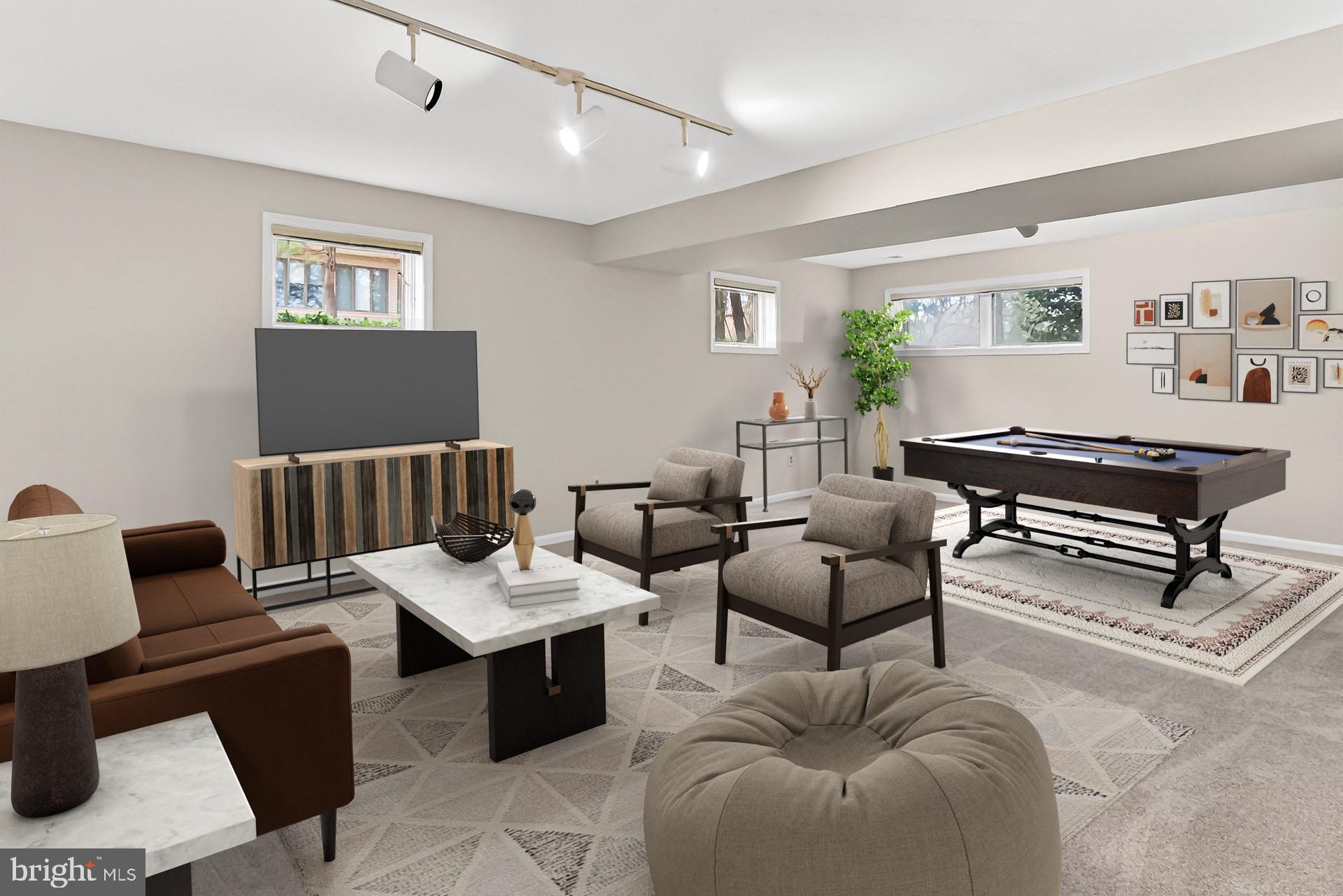 CHESTNUT HILL - Residential