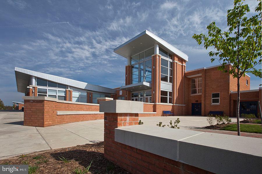 CHESTNUT HILL - Residential