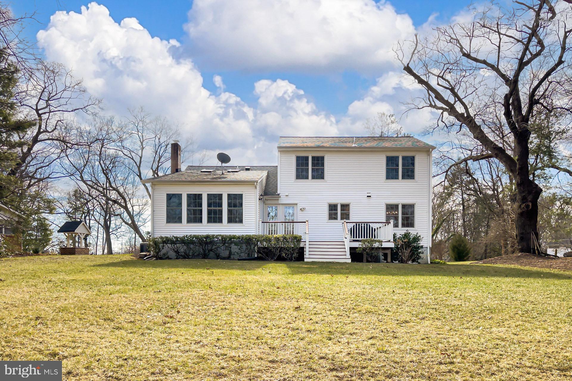 CHESTNUT HILL - Residential