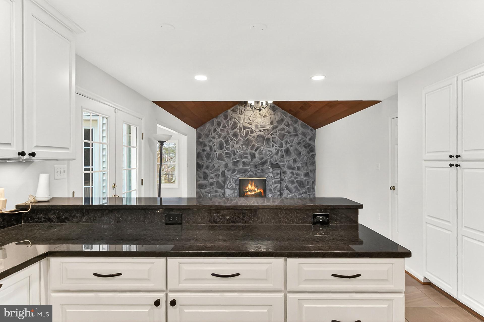 CHESTNUT HILL - Residential