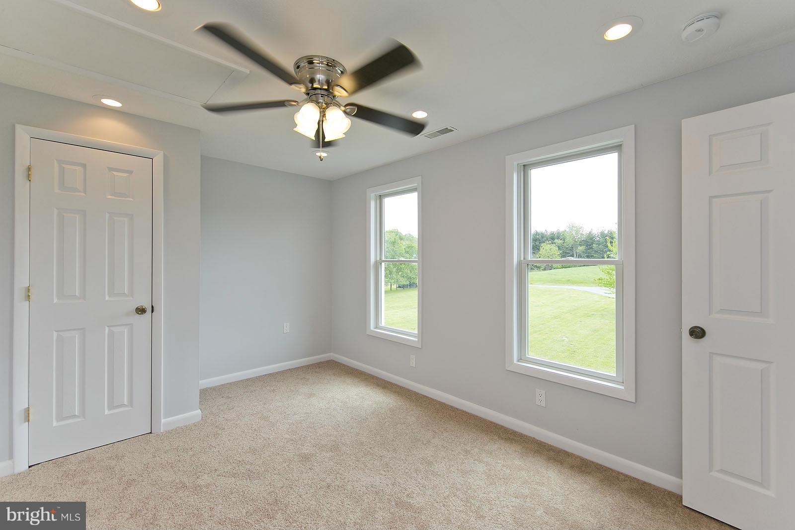 HIGHVIEW ESTATES - Residential