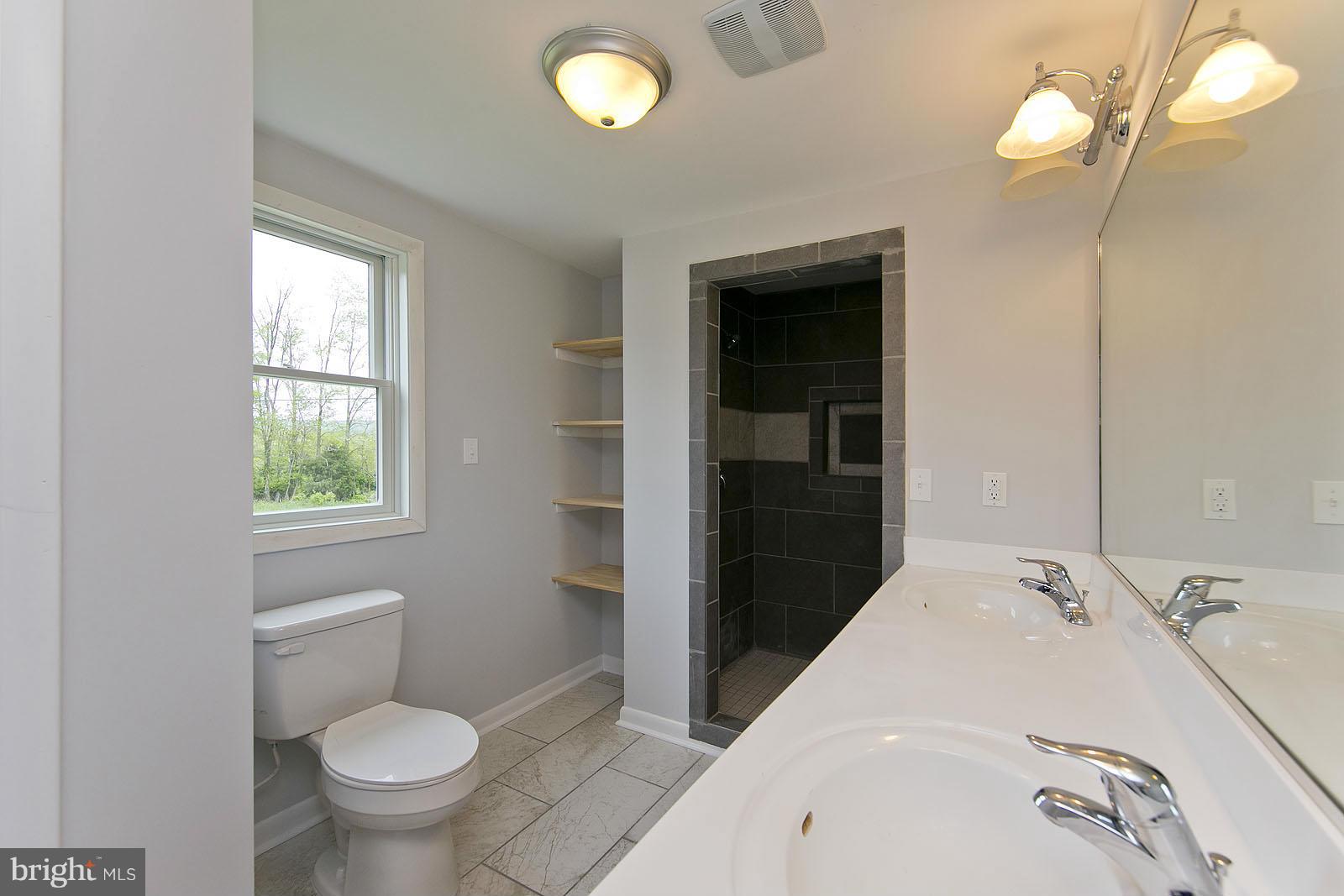 HIGHVIEW ESTATES - Residential