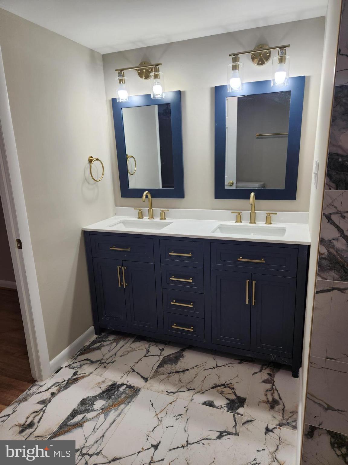 ANNEN WOODS - Residential