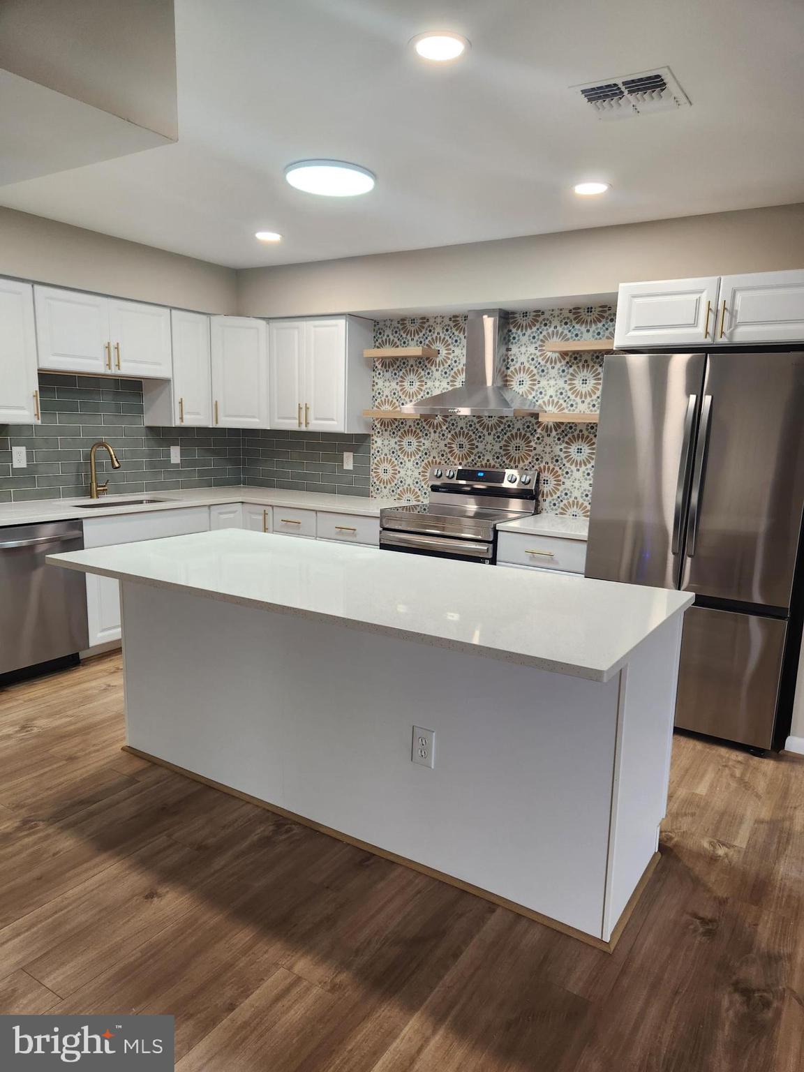 ANNEN WOODS - Residential