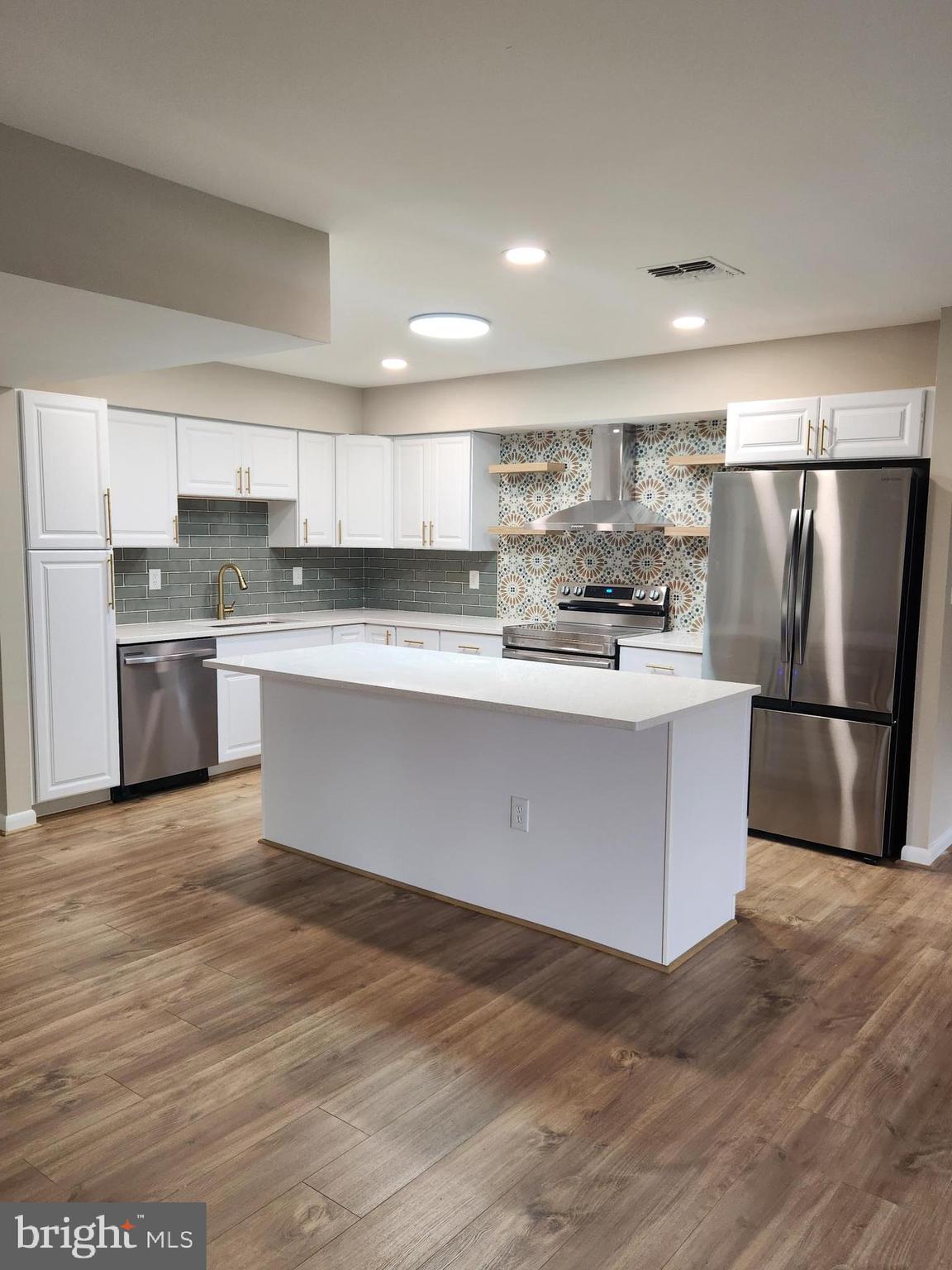 ANNEN WOODS - Residential