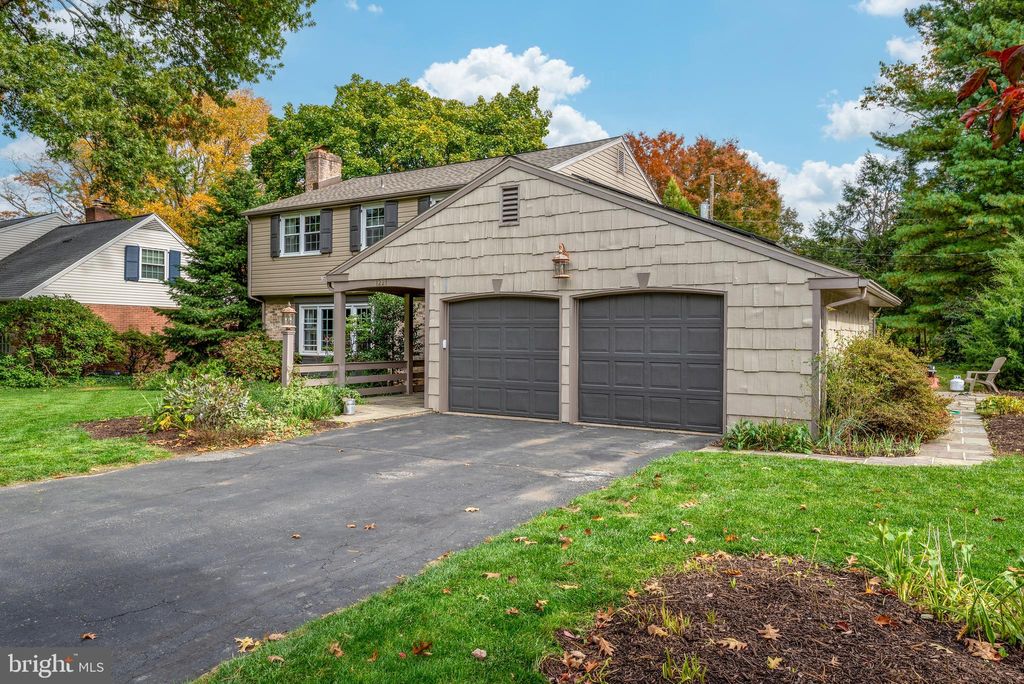 Photo of 1221 Country Club Drive, LANCASTER, PA 17601 (MLS # PALA2078364)