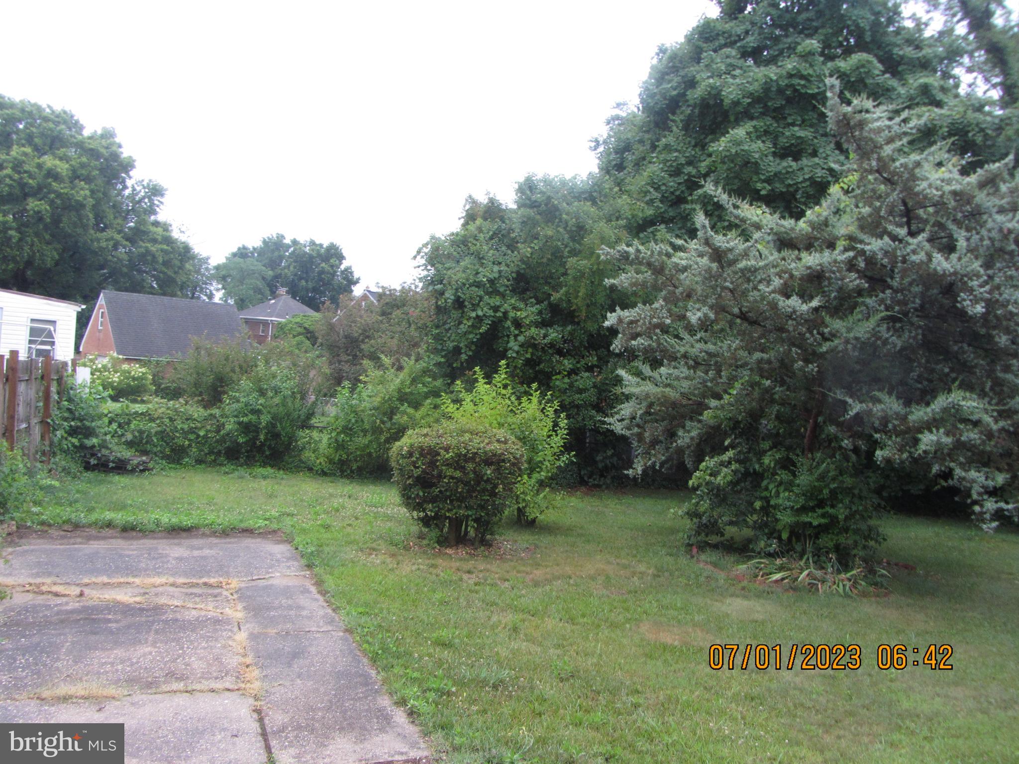 NORTH WOODRIDGE - Residential