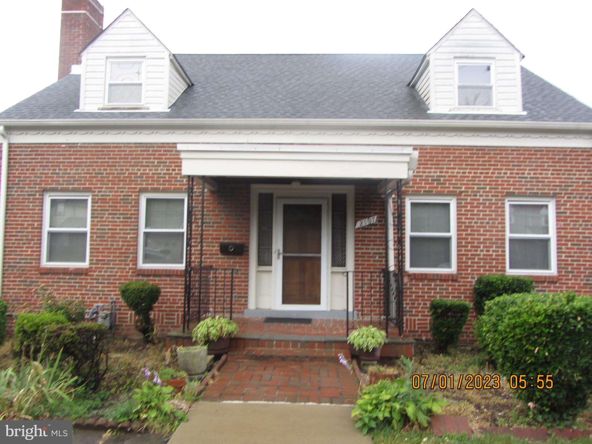 NORTH WOODRIDGE - Residential