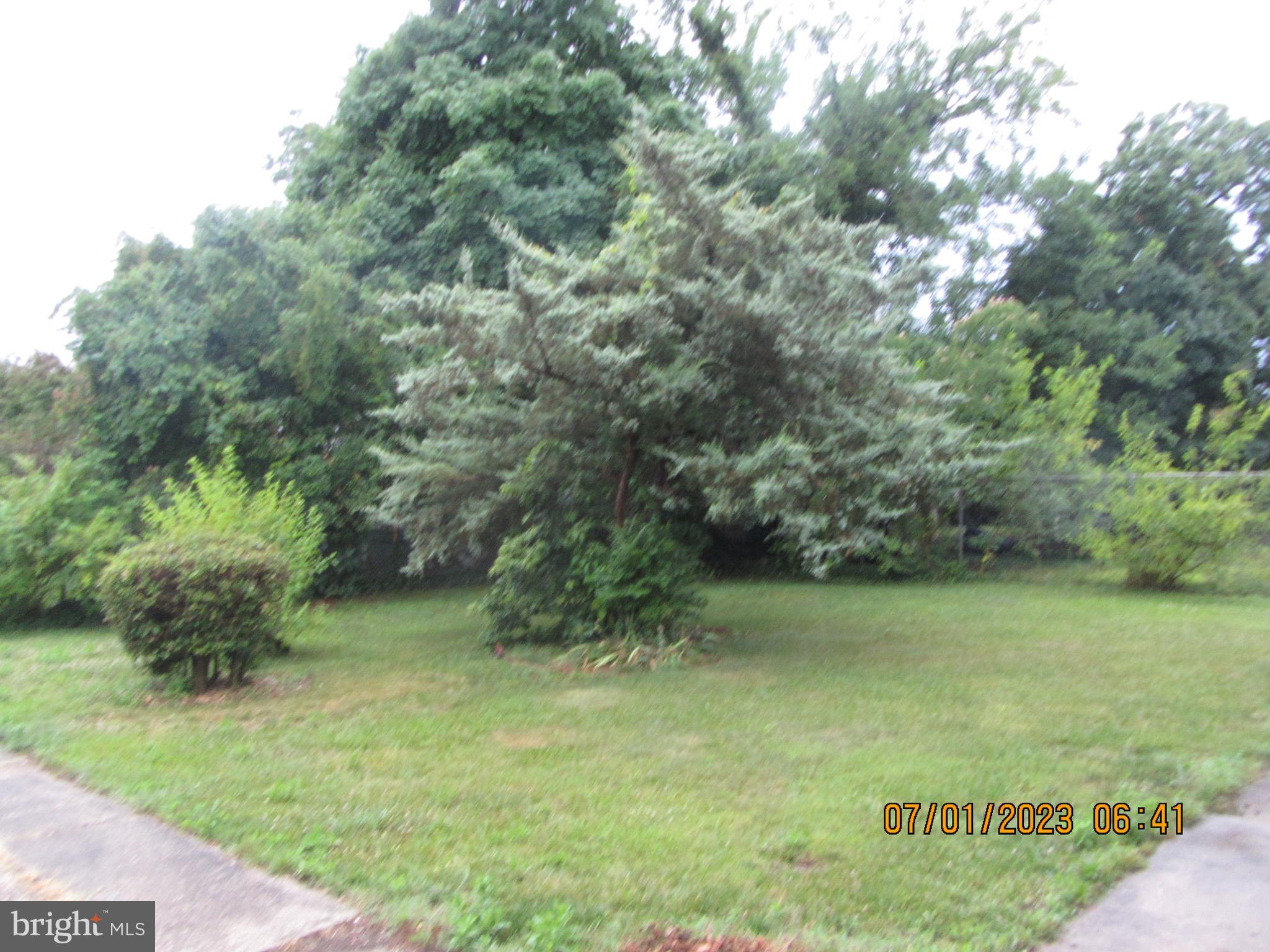 NORTH WOODRIDGE - Residential