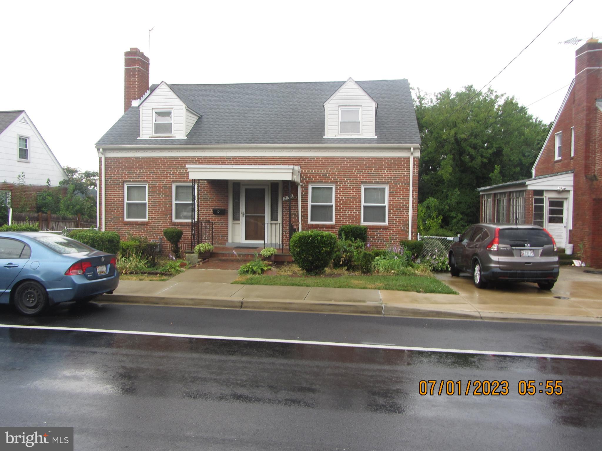 NORTH WOODRIDGE - Residential