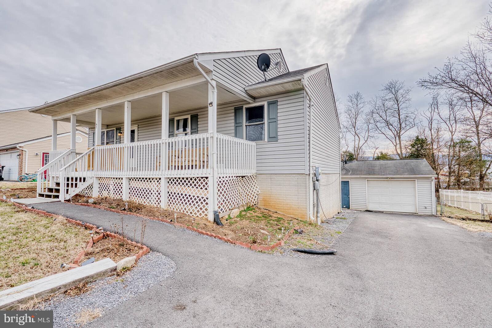 THE MEADOWS AT STRASBURG - Residential