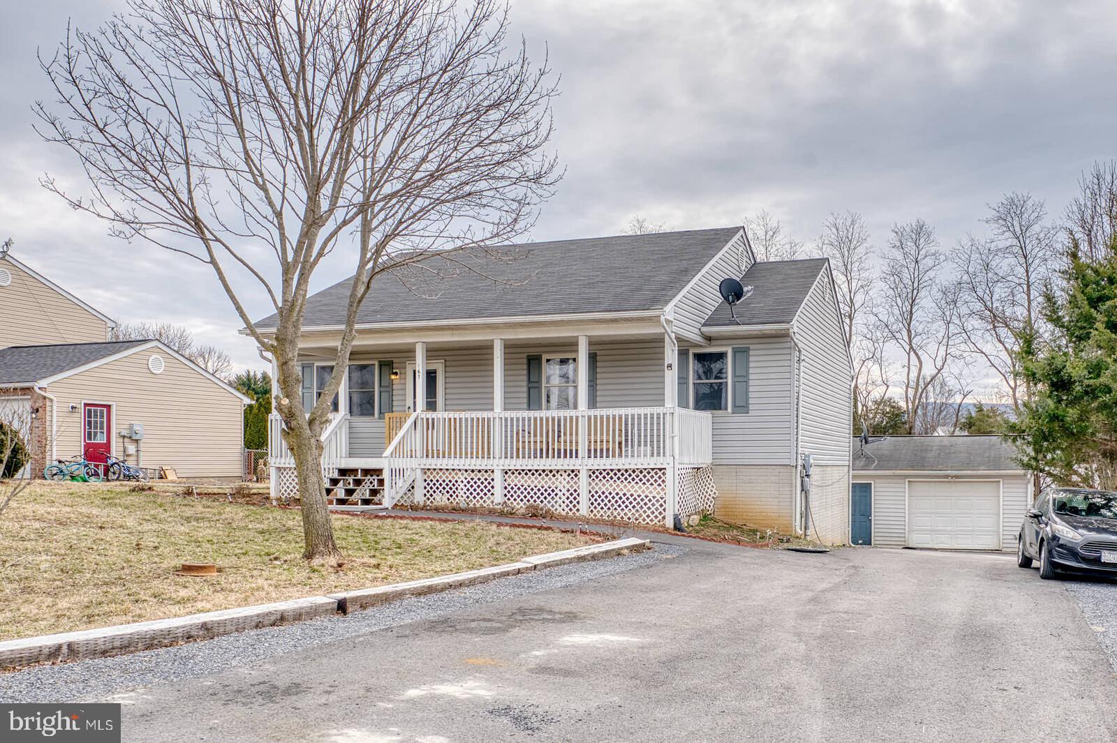 THE MEADOWS AT STRASBURG - Residential