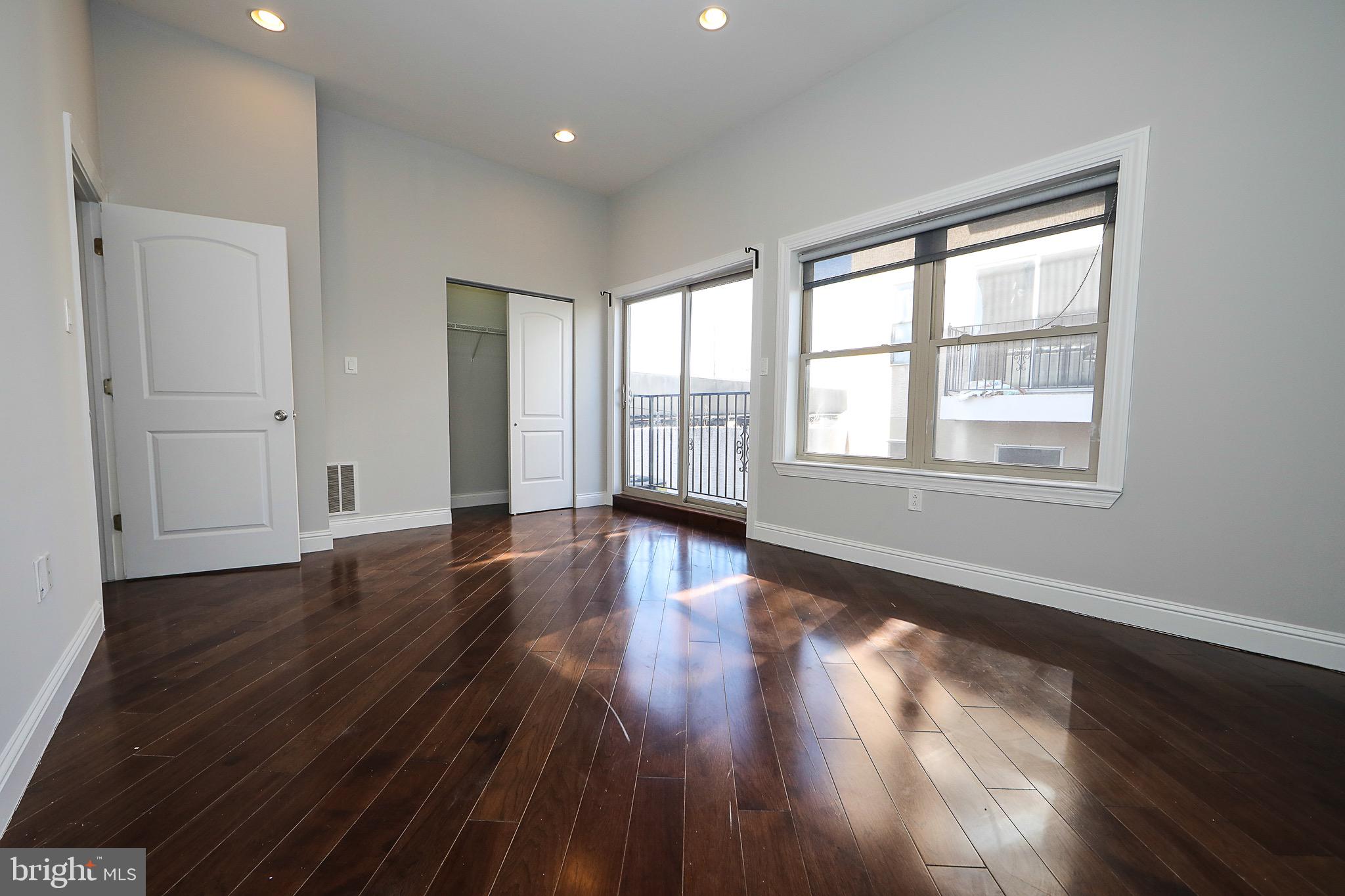 OLDE KENSINGTON - Residential