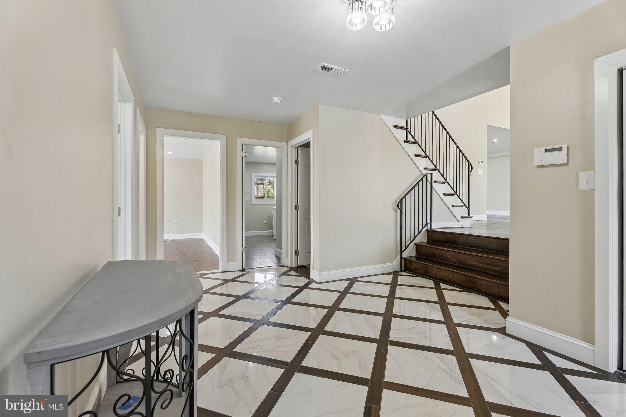 WYNNEWOOD - Residential