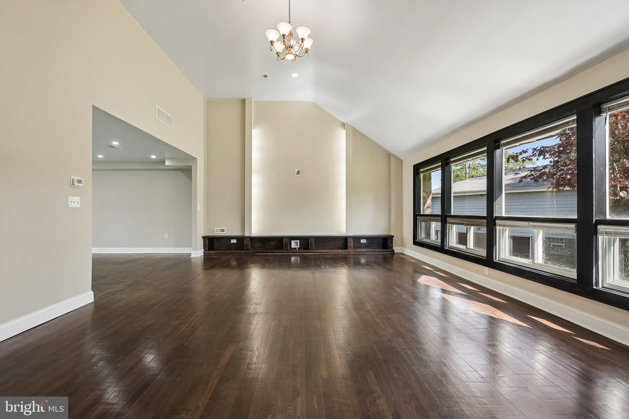 WYNNEWOOD - Residential