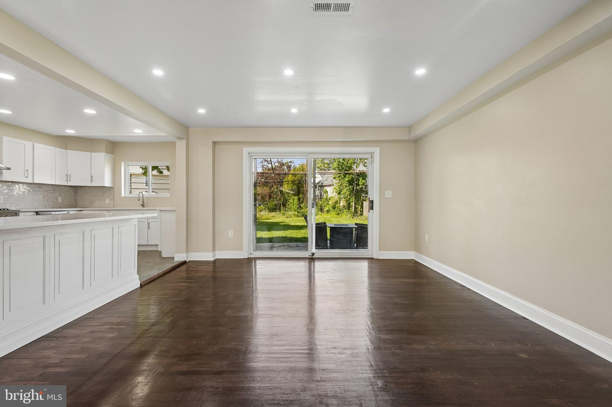 WYNNEWOOD - Residential