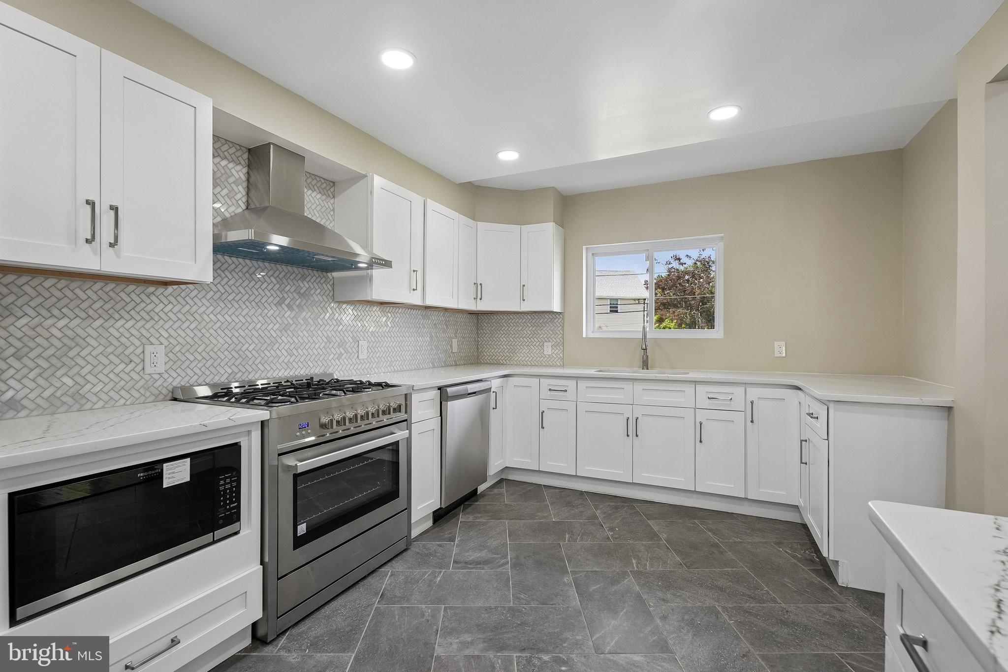 WYNNEWOOD - Residential