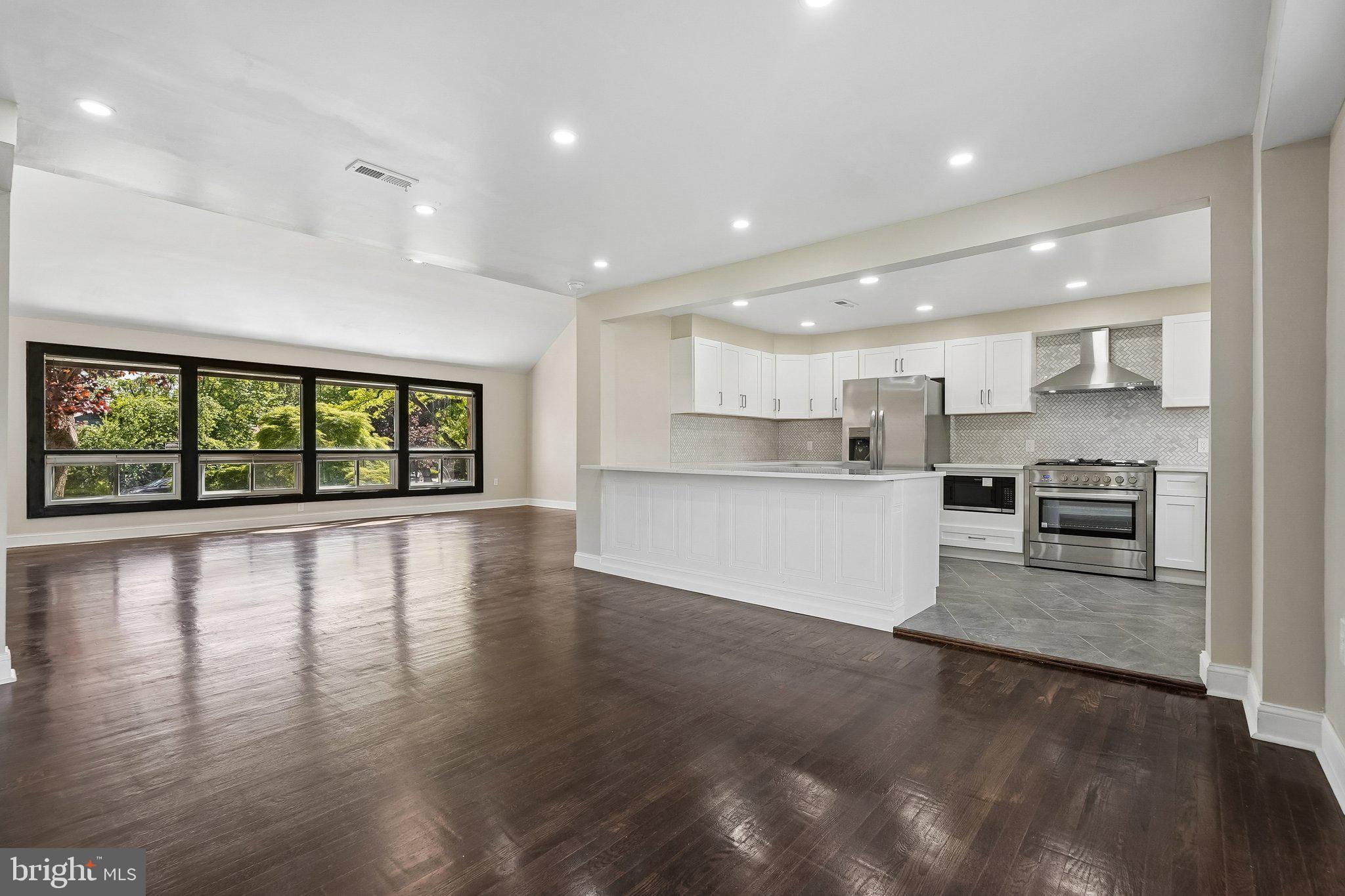 WYNNEWOOD - Residential