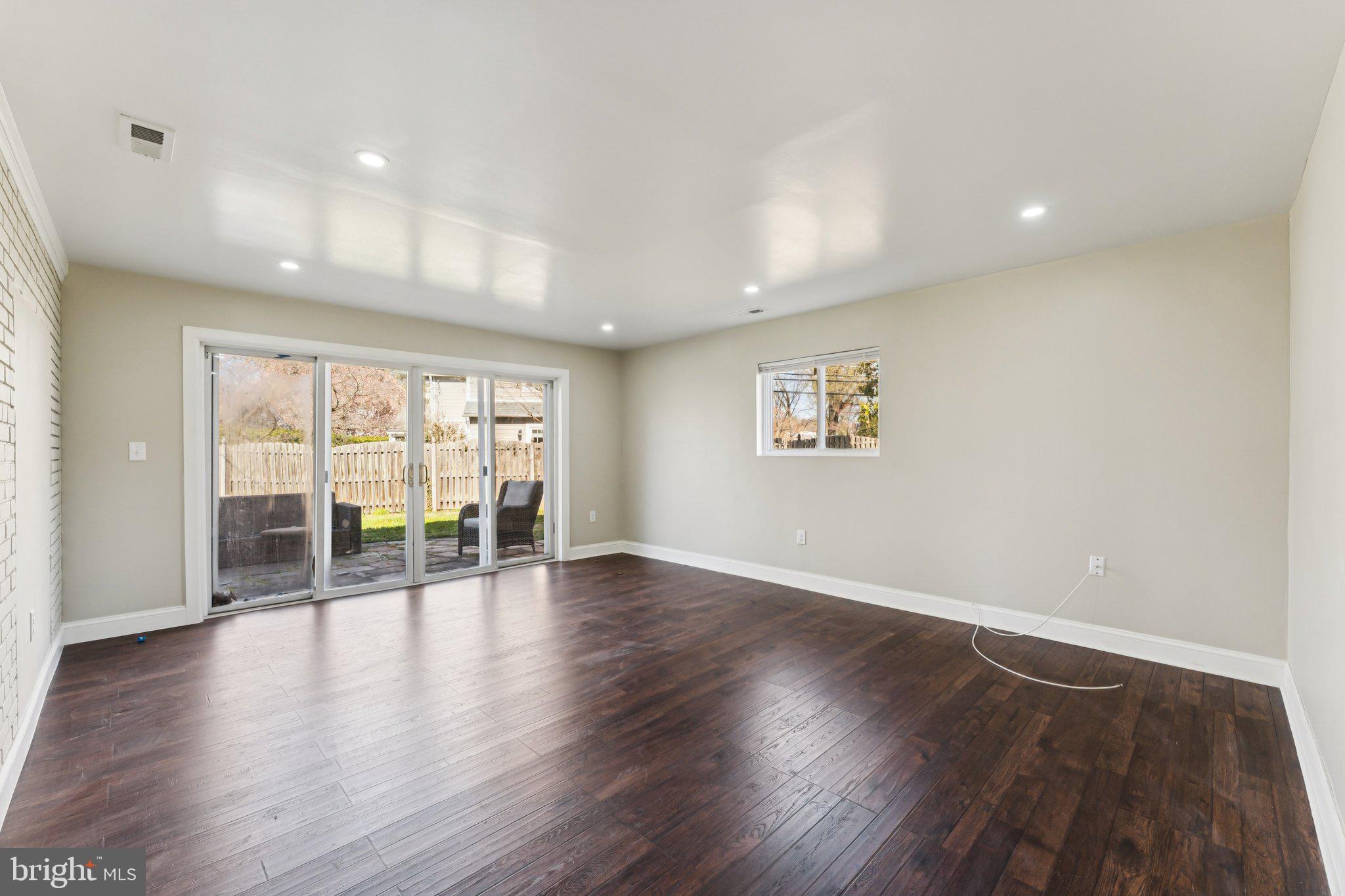 WYNNEWOOD - Residential