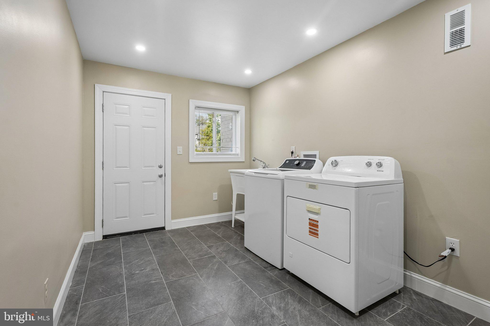 WYNNEWOOD - Residential