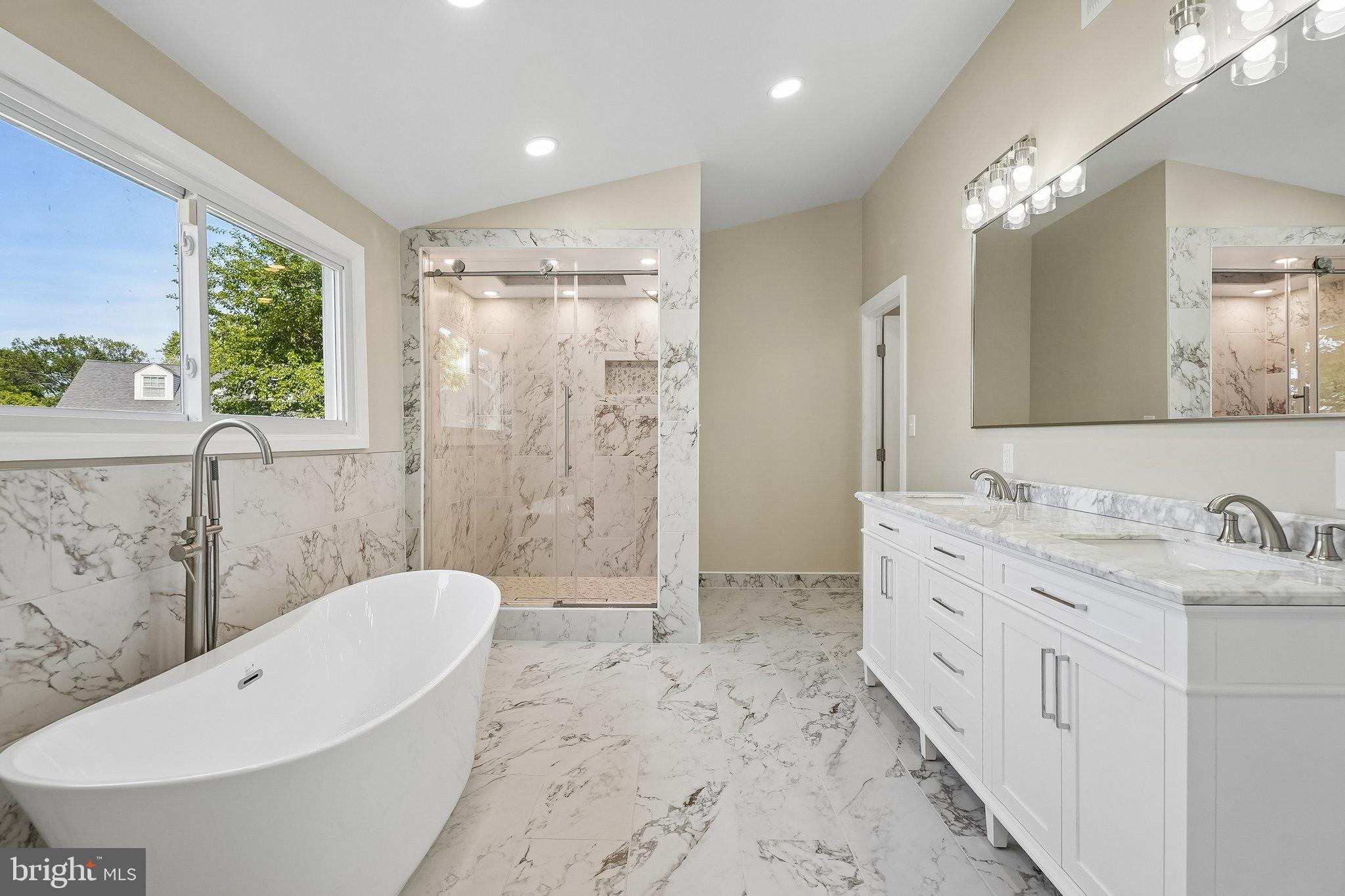 WYNNEWOOD - Residential
