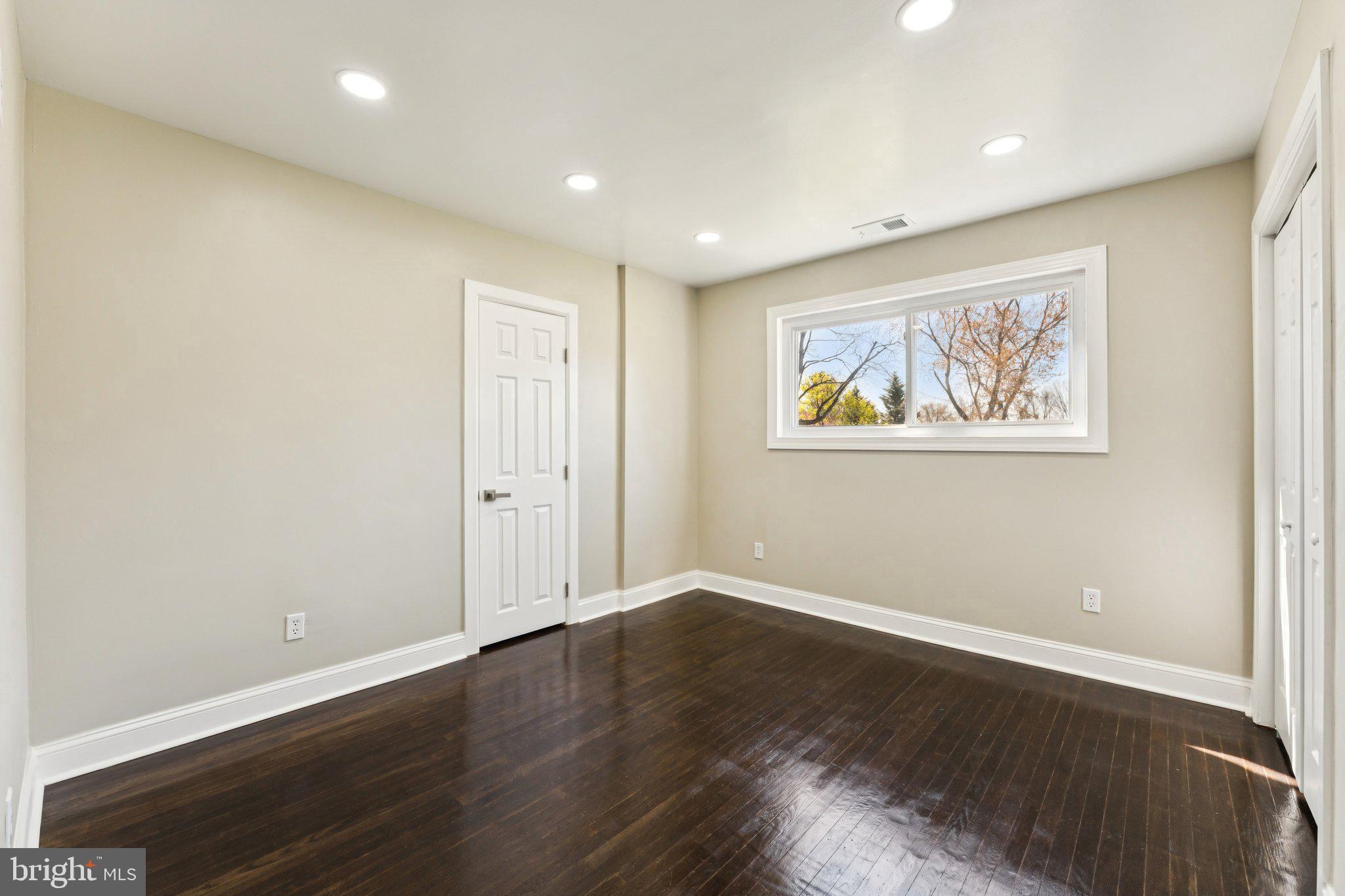 WYNNEWOOD - Residential