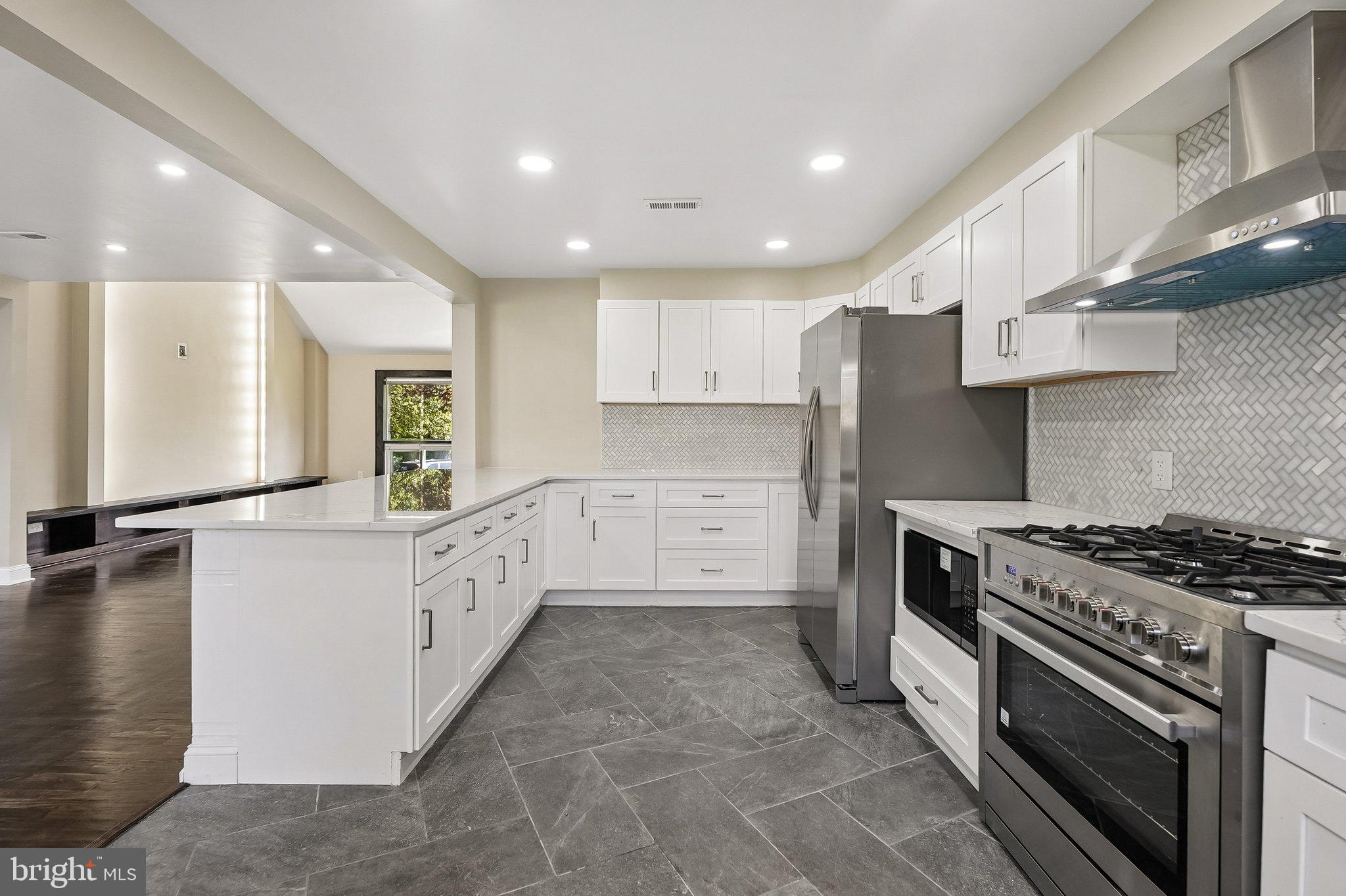 WYNNEWOOD - Residential