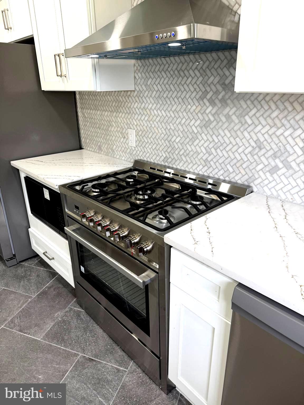 WYNNEWOOD - Residential