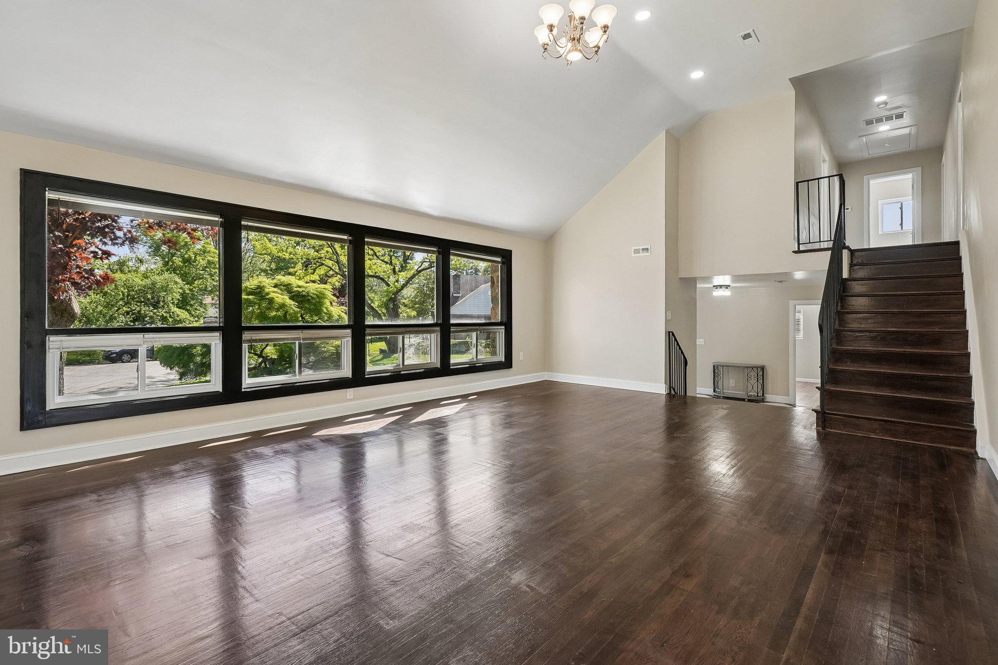 WYNNEWOOD - Residential