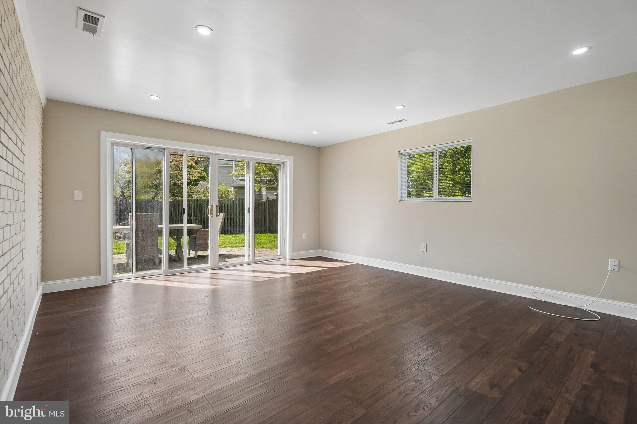 WYNNEWOOD - Residential