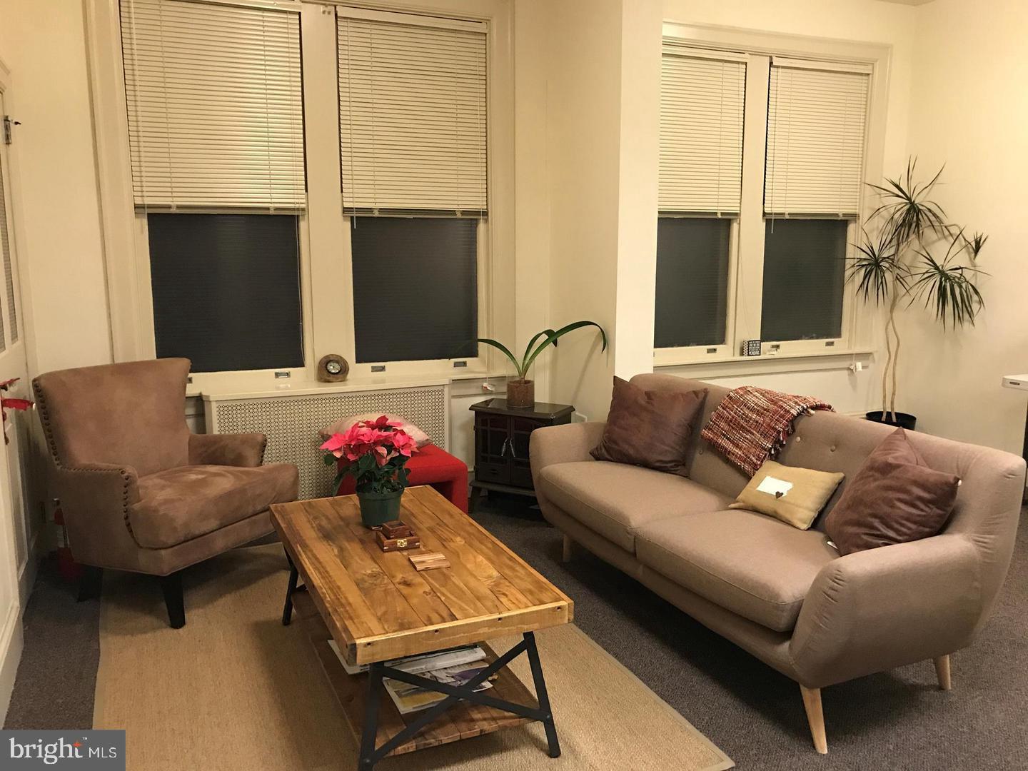 130 E CHESTNUT STREET 1ST FLOOR