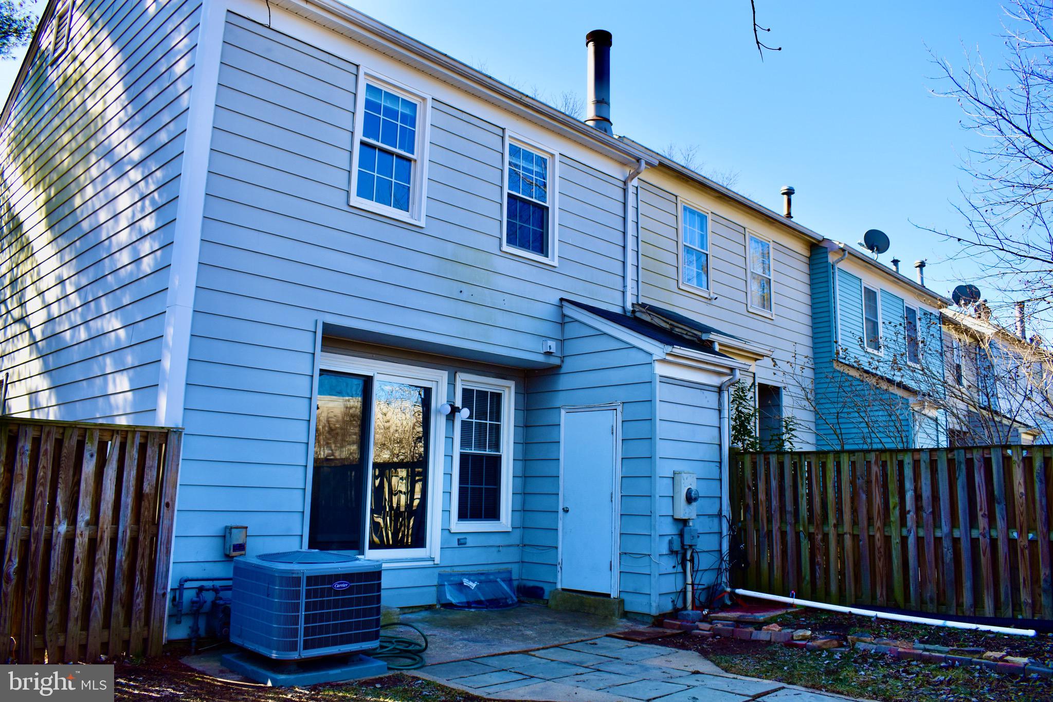 SARATOGA TOWNHOUSES - Residential