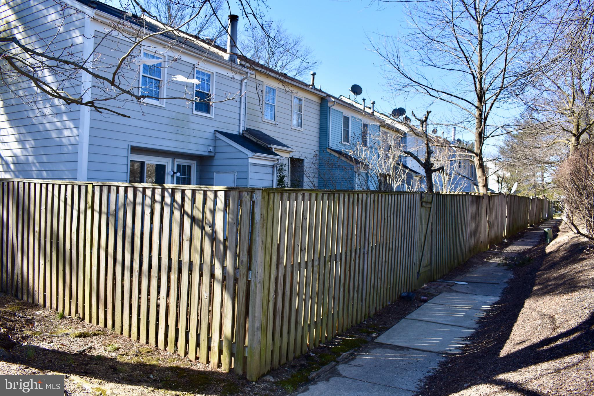 SARATOGA TOWNHOUSES - Residential