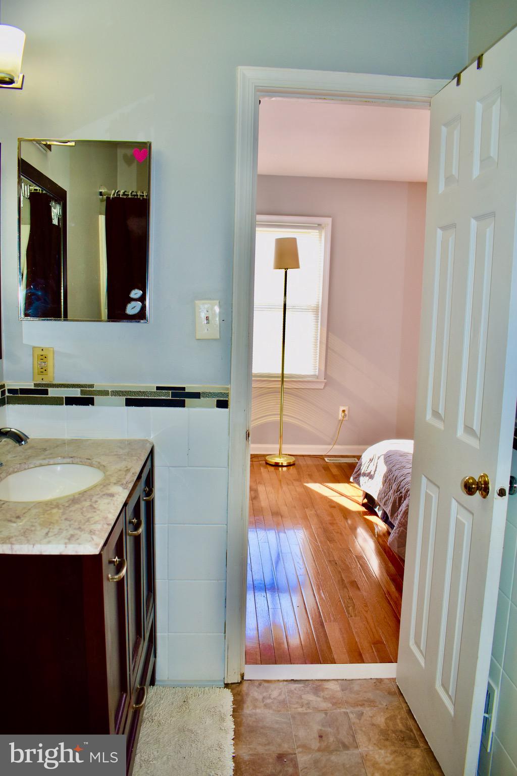 SARATOGA TOWNHOUSES - Residential