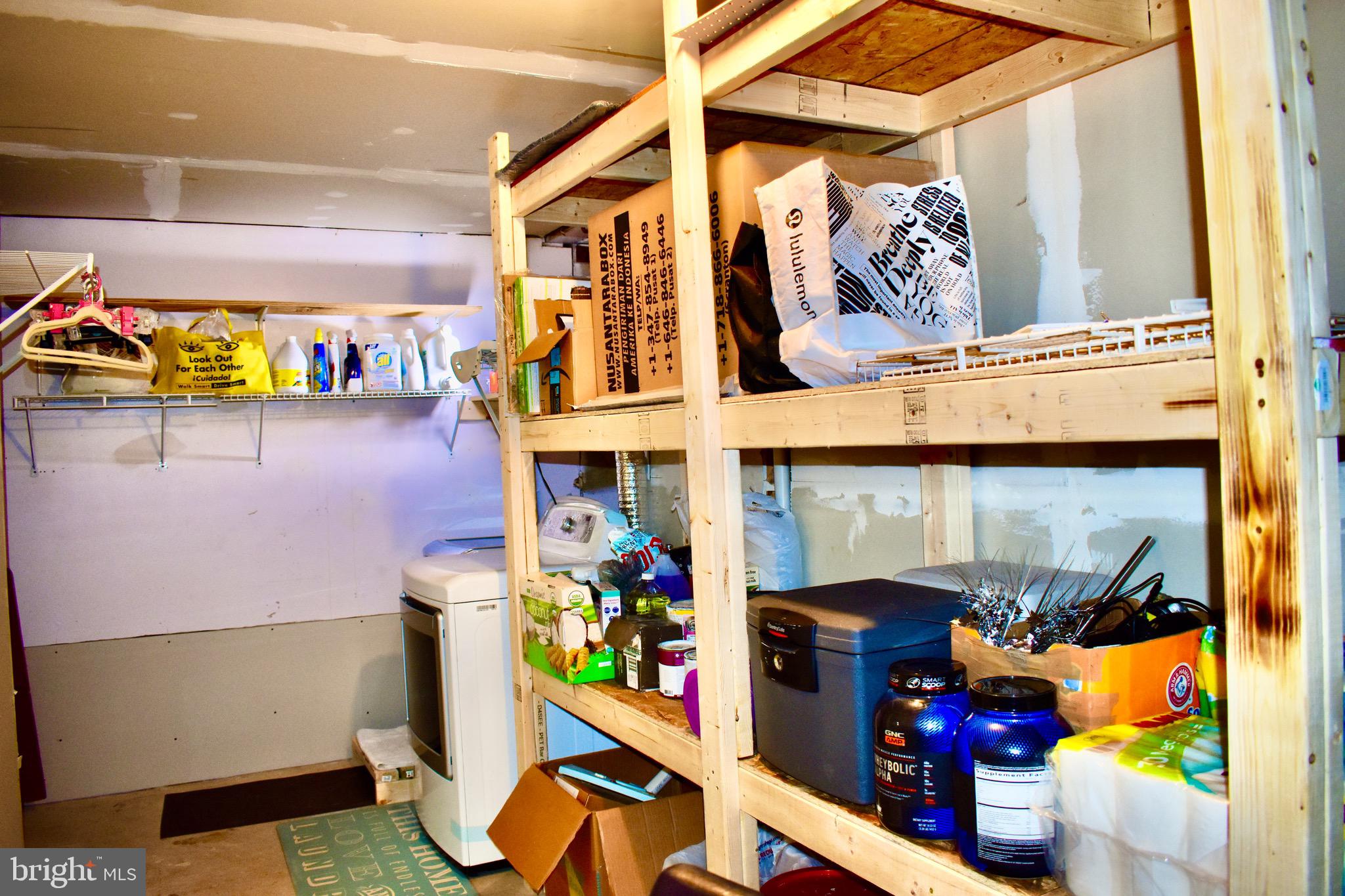 SARATOGA TOWNHOUSES - Residential