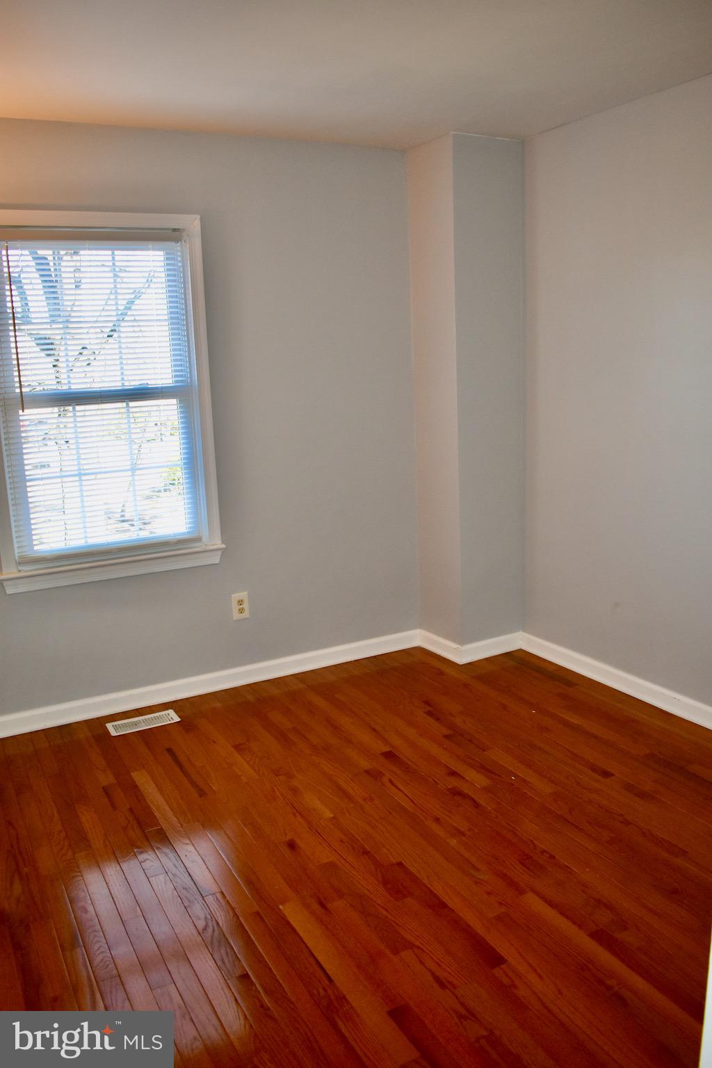 SARATOGA TOWNHOUSES - Residential