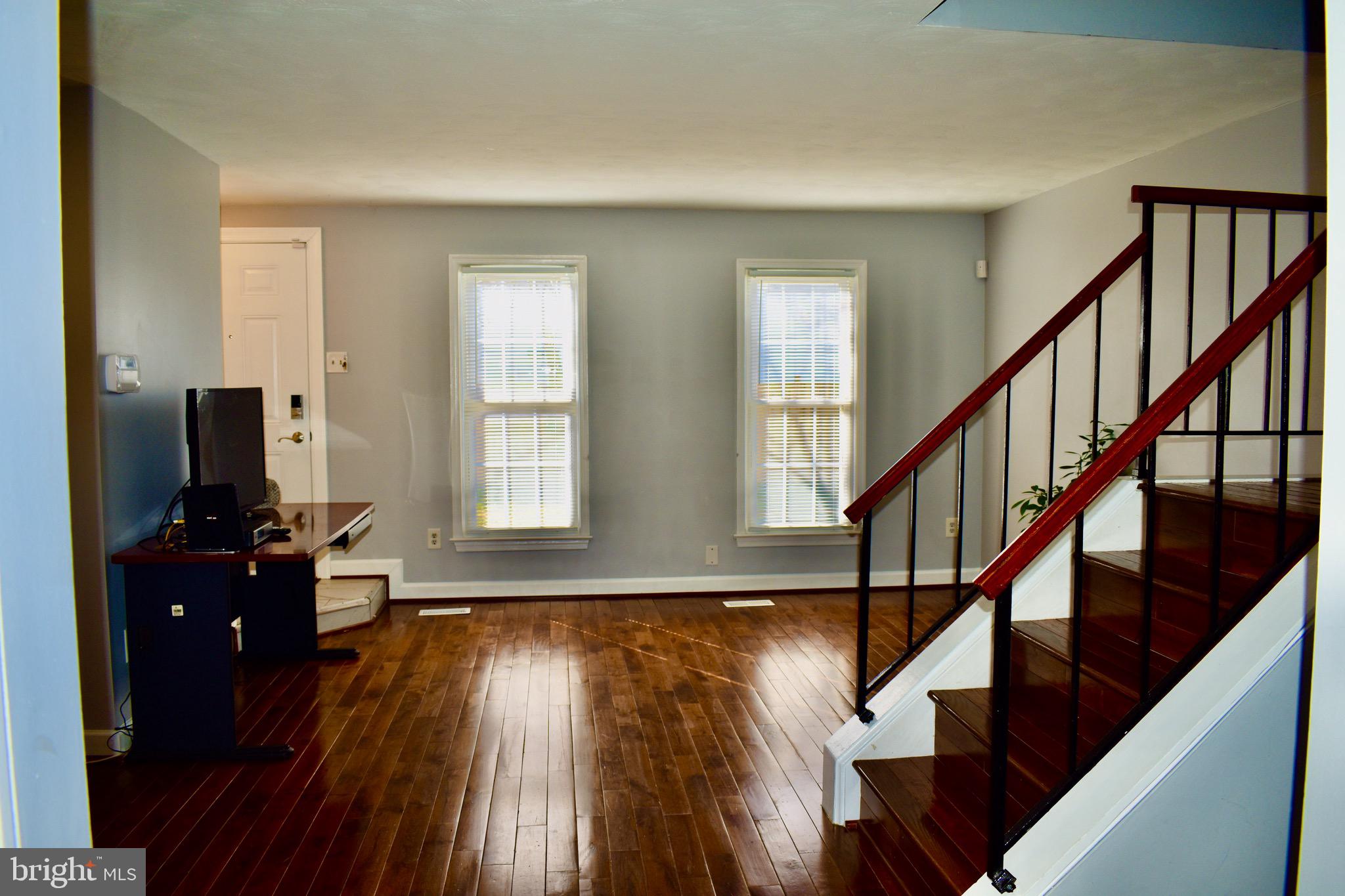 SARATOGA TOWNHOUSES - Residential