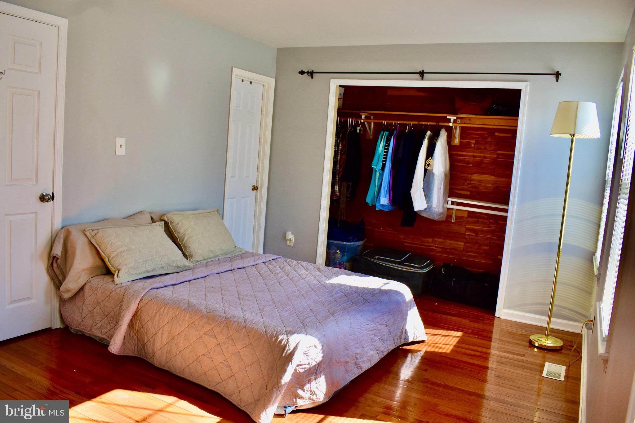 SARATOGA TOWNHOUSES - Residential