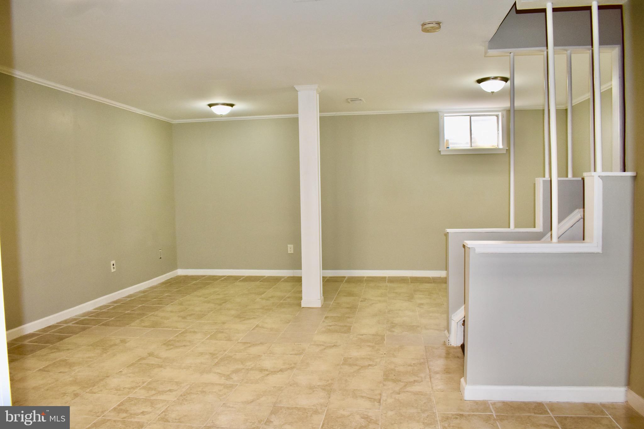 SARATOGA TOWNHOUSES - Residential