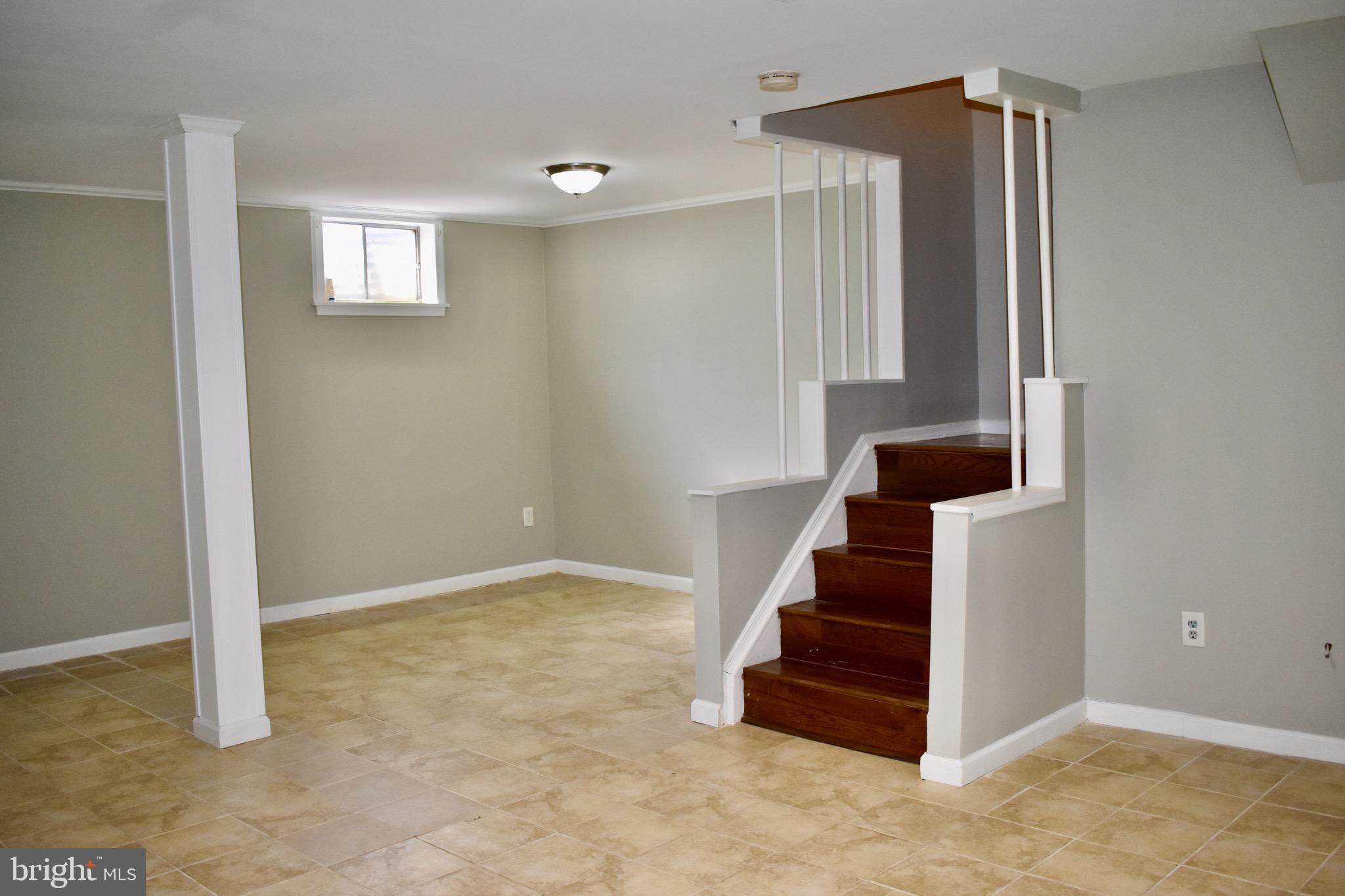 SARATOGA TOWNHOUSES - Residential