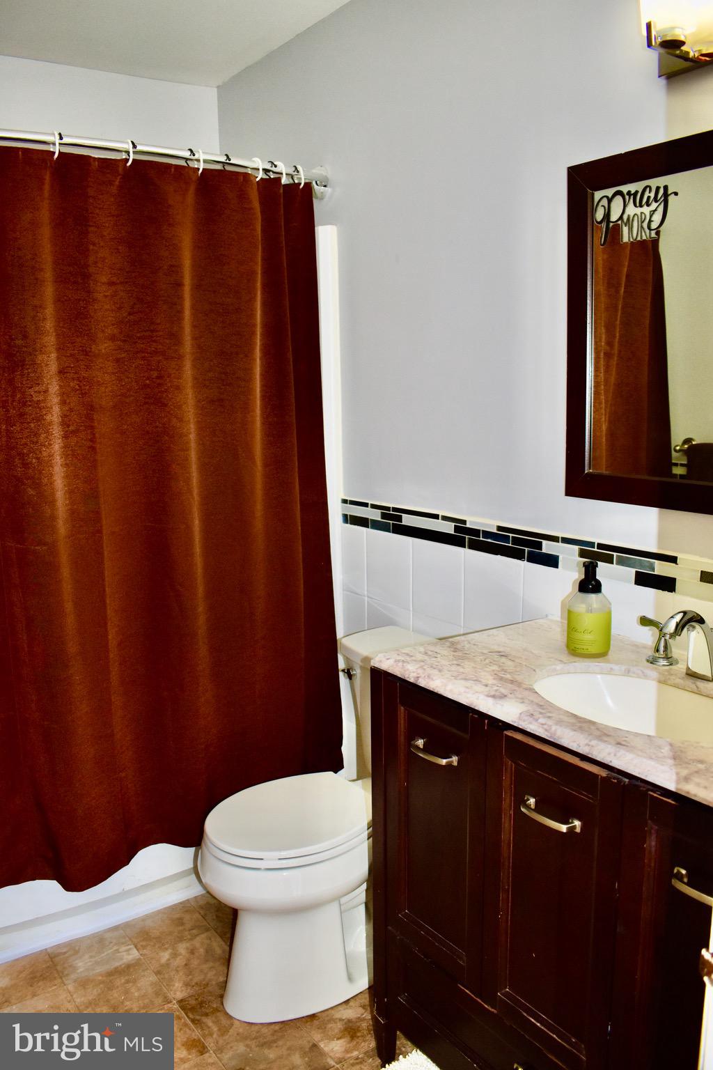 SARATOGA TOWNHOUSES - Residential